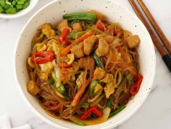Fried-Glass-Noodles-with-Chicken