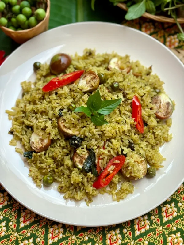 Green-Curry-Fried-Rice-with-Chicken - ThaiMantra Pattaya Green-Curry-Fried-Rice-with-Chicken
