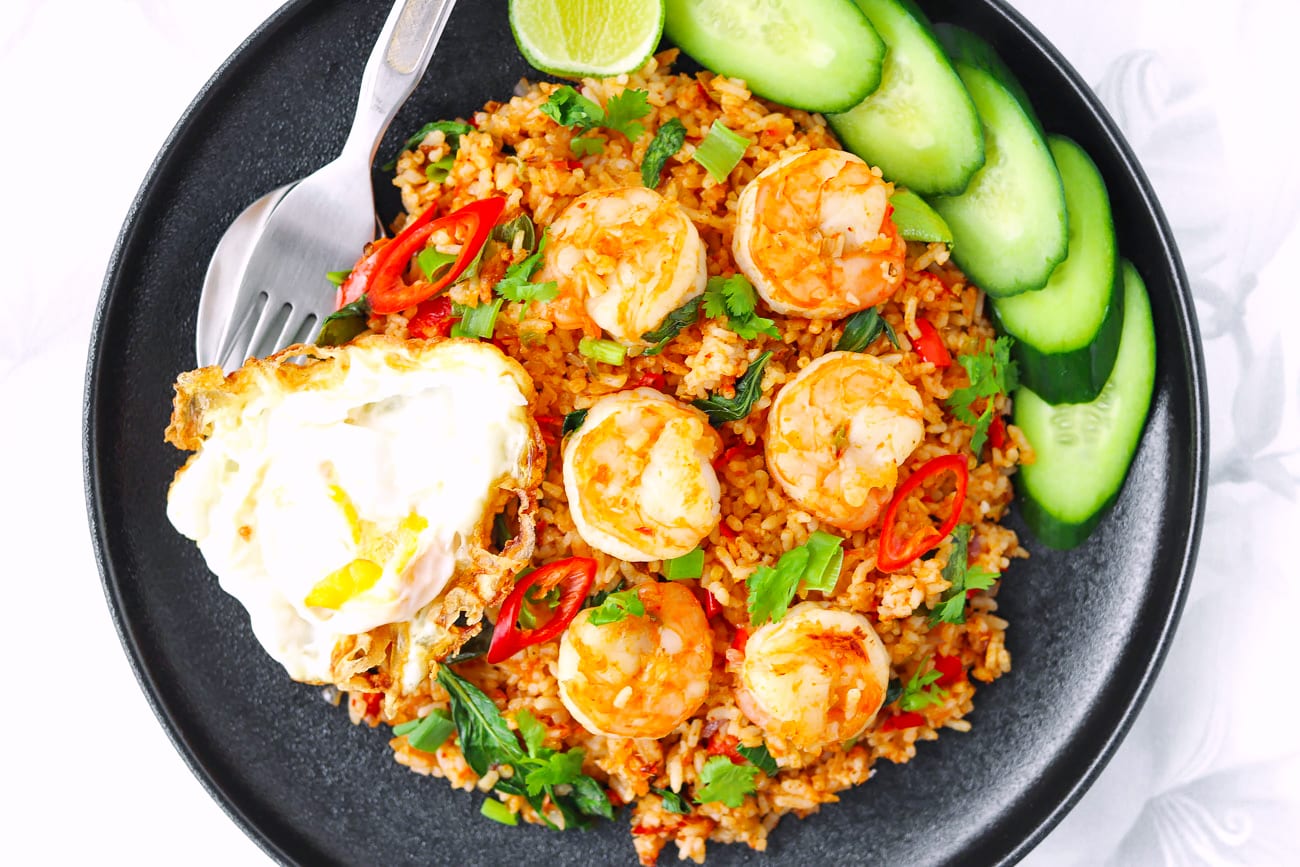 Stir-Fried-Shrimp-with-Red-Curry-on-Rice - ThaiMantra Pattaya Stir-Fried-Shrimp-with-Red-Curry-on-Rice