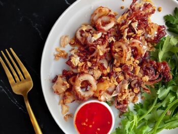 Stir-fried-Calamari-with-Garlic-and-Pepper